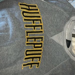 **AUTHENTIC** HARRY POTTER HUFFLEPUFF CREW NECK